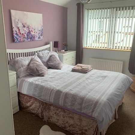 Minimum Stay Two Nights Larne Exteriör bild