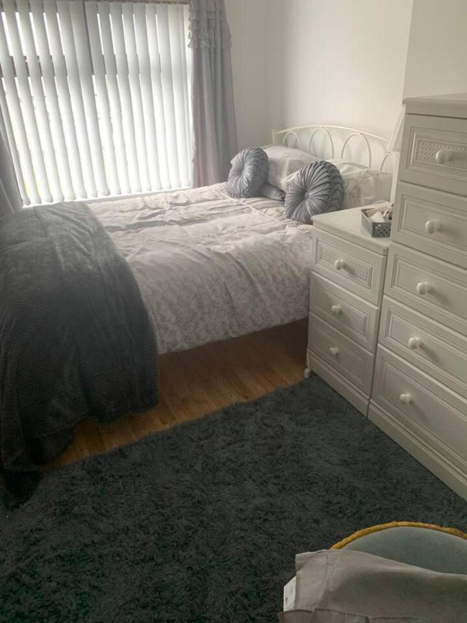 Minimum Stay Two Nights Larne Exteriör bild
