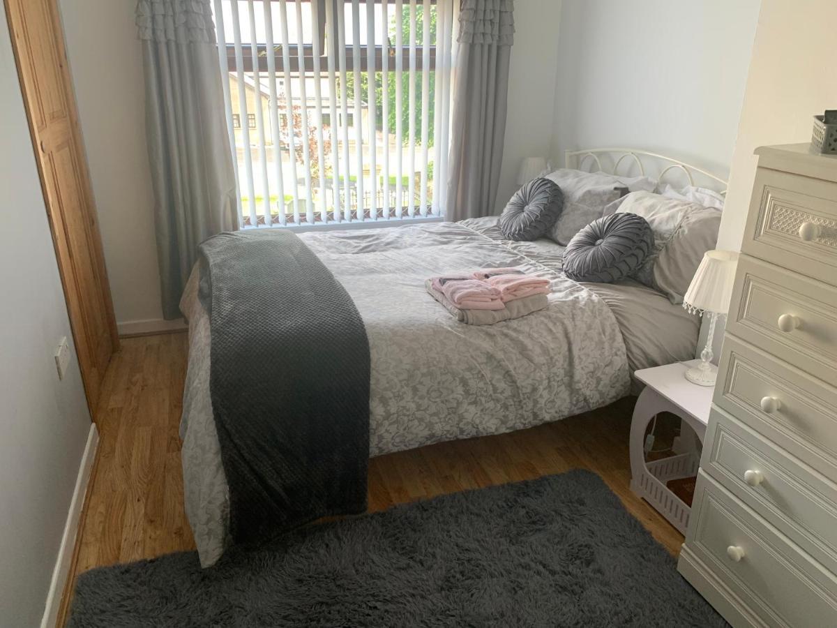 Minimum Stay Two Nights Larne Exteriör bild